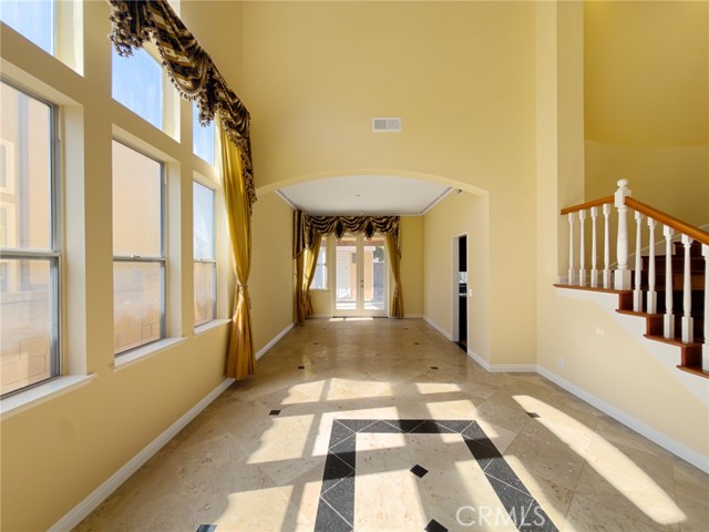 Detail Gallery Image 3 of 74 For 11037 Biella, Whittier,  CA 90604 - 5 Beds | 3/1 Baths