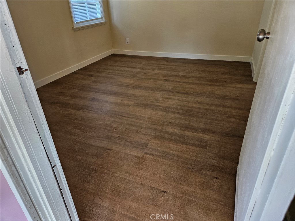 https://media.crmls.org/medias/be076d89-8a98-4d9e-96bb-d5741eff429b.jpg?preset=X-Large
