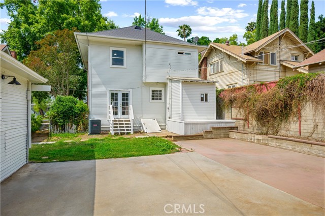 4415 12th Street, Riverside CA: https://media.crmls.org/medias/be0781cb-10c6-49c2-9b59-e20cd774f853.jpg