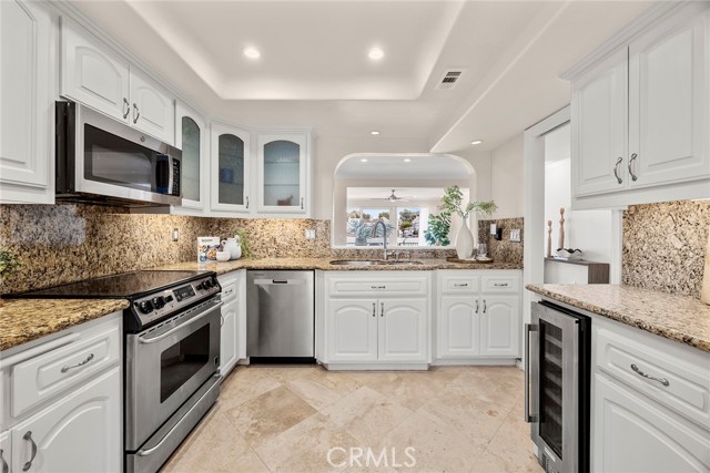 Detail Gallery Image 35 of 59 For 3742 Montego Dr, Huntington Beach,  CA 92649 - 3 Beds | 3 Baths