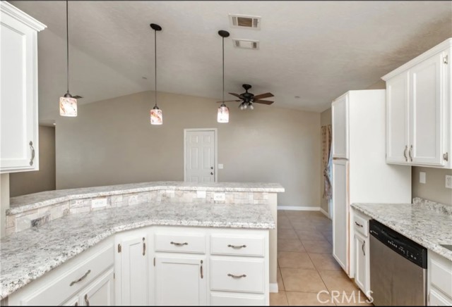 Detail Gallery Image 20 of 22 For 32598 Carnelian Rd, Lucerne Valley,  CA 92356 - 3 Beds | 2/1 Baths
