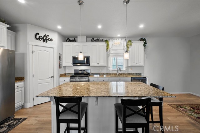 1245 W Cienega Avenue, San Dimas CA: https://media.crmls.org/medias/be088853-2e4e-4258-88fa-6c8c049f80e4.jpg