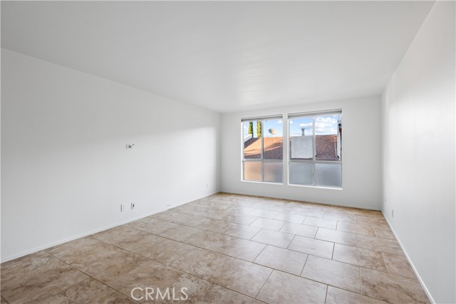 Detail Gallery Image 9 of 23 For 5115 Kester #202,  Sherman Oaks,  CA 91403 - 2 Beds | 2 Baths