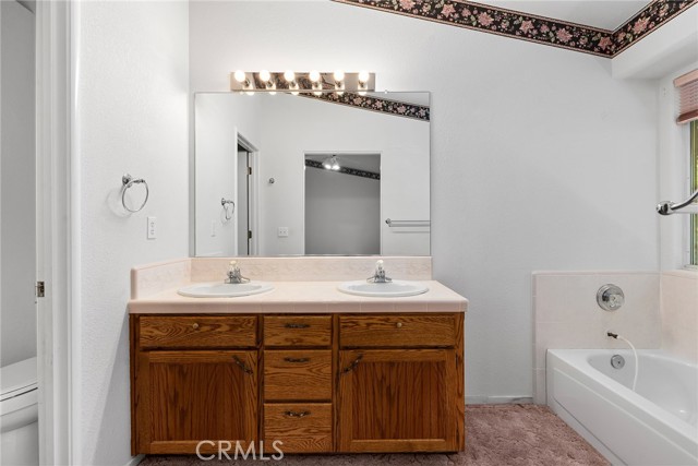 318 Meadowood Drive, Orland CA: https://media.crmls.org/medias/be0910c0-aa77-494b-8454-98b854d96576.jpg