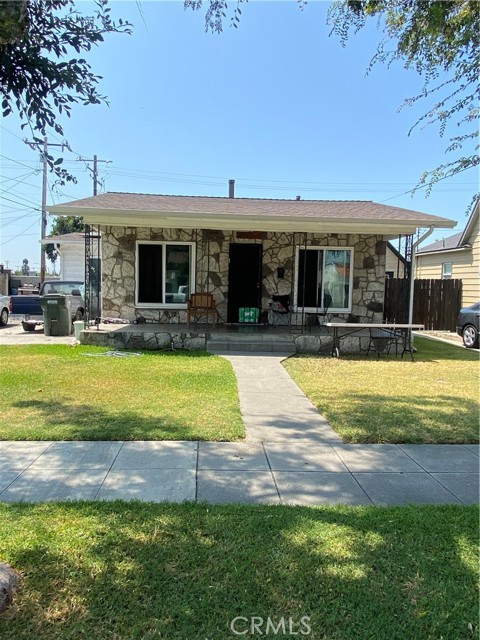 Detail Gallery Image 1 of 7 For 9246 Olympic Bld, Pico Rivera,  CA 90660 - 2 Beds | 1 Baths