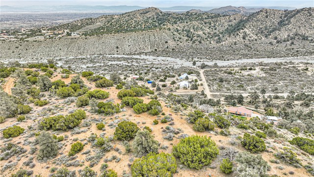 Detail Gallery Image 13 of 16 For 4 Oak Springs Valley Dr, Pinon Hills,  CA 92372 - – Beds | – Baths