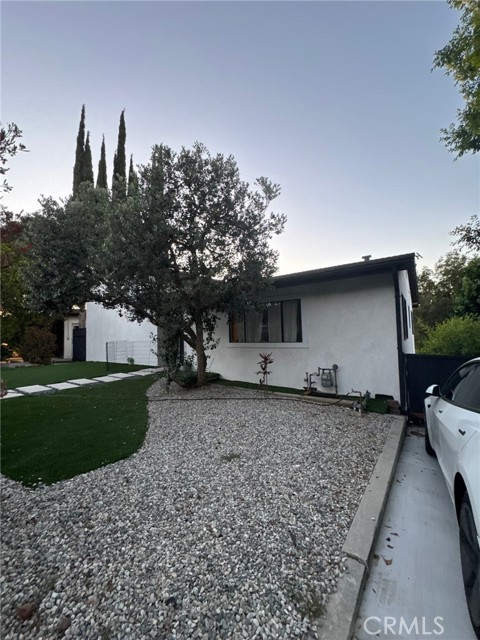 23715 Valley View Road, Calabasas CA: https://media.crmls.org/medias/be09ae54-7c7d-4257-84d4-564ddcf32d33.jpg