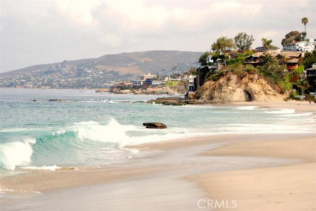 Detail Gallery Image 5 of 35 For 40 Blue Lagoon, Laguna Beach,  CA 92651 - 3 Beds | 3 Baths