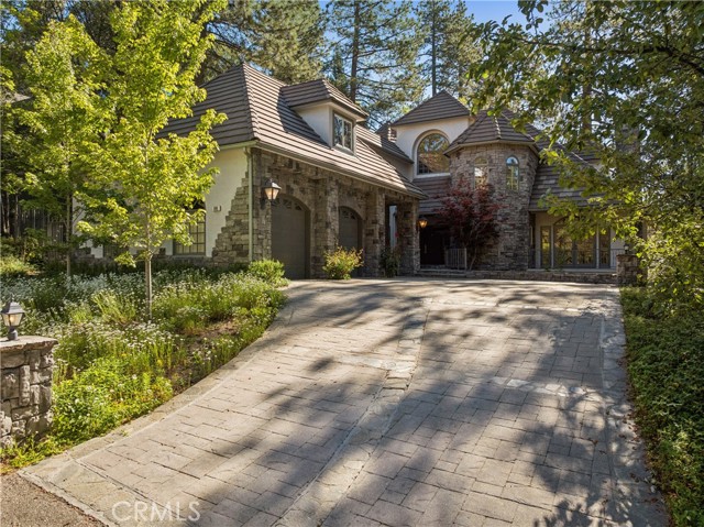 699 Brentwood, Lake Arrowhead, CA 92352