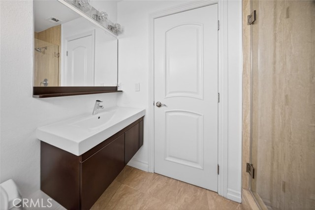 Detail Gallery Image 36 of 45 For 909 E Garfield #3,  Glendale,  CA 91205 - 2 Beds | 2 Baths
