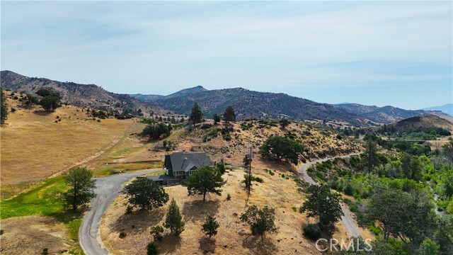 Detail Gallery Image 23 of 29 For 405 Old Cottonwood Creek Rd, Hornbrook,  CA 96044 - 3 Beds | 5 Baths
