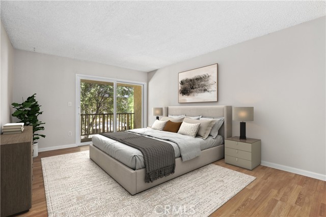 Detail Gallery Image 16 of 39 For 8031 Canby Ave #4,  Reseda,  CA 91335 - 3 Beds | 2/1 Baths