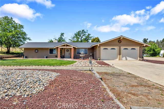 Detail Gallery Image 1 of 37 For 14260 Road 36, Madera,  CA 93636 - 3 Beds | 2 Baths