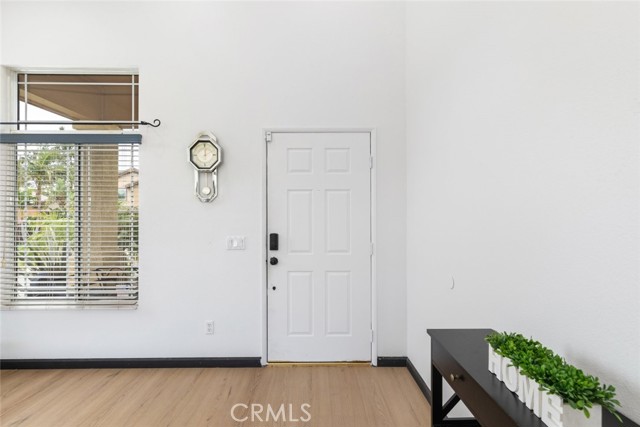 560 Shenandoah Road, Corona CA: https://media.crmls.org/medias/be0c86f2-ce0b-4d53-81ad-b4f5b7b40a90.jpg