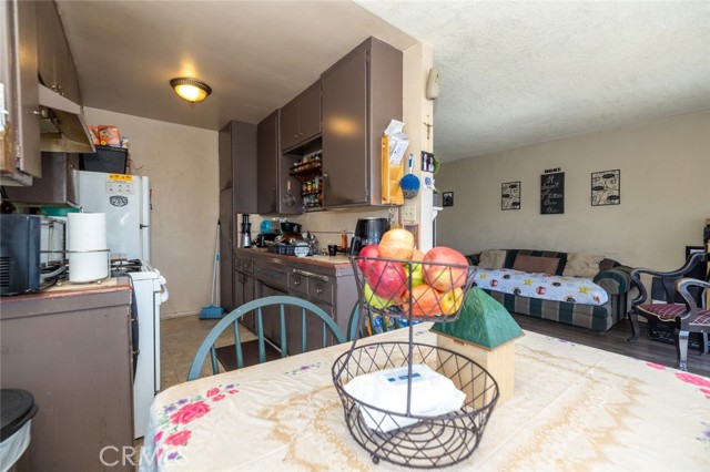 2912 W Via Acosta, Montebello CA: https://media.crmls.org/medias/be0ca898-c142-45a4-b7aa-e3e614fe1bd3.jpg