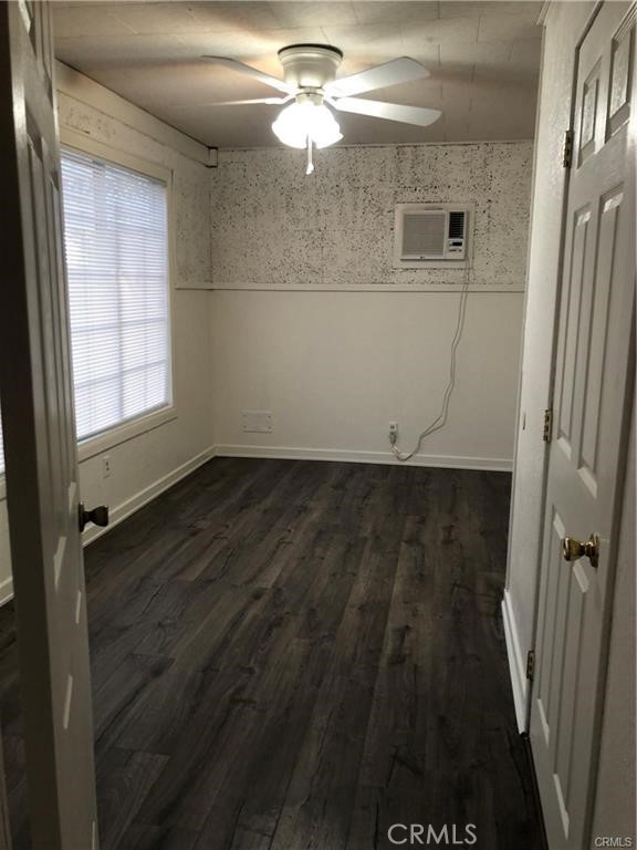 Image 8 of 30 For 3475 Hillside Avenue