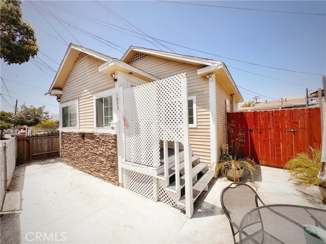 1053 Hellman Street, Long Beach, California 90813, 2 Bedrooms Bedrooms, ,1 BathroomBathrooms,Single Family Residence,For Sale,Hellman,PW24105533
