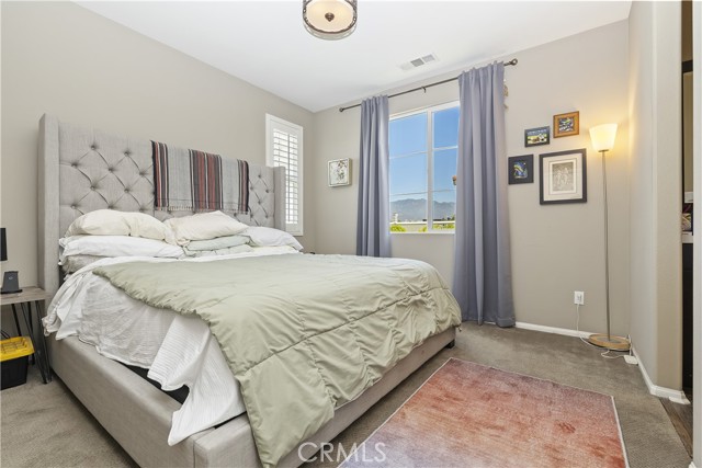 384 Ruby Red Lane, Upland CA: https://media.crmls.org/medias/be0fbeb3-c051-4a4f-889d-636ebc9b1f46.jpg