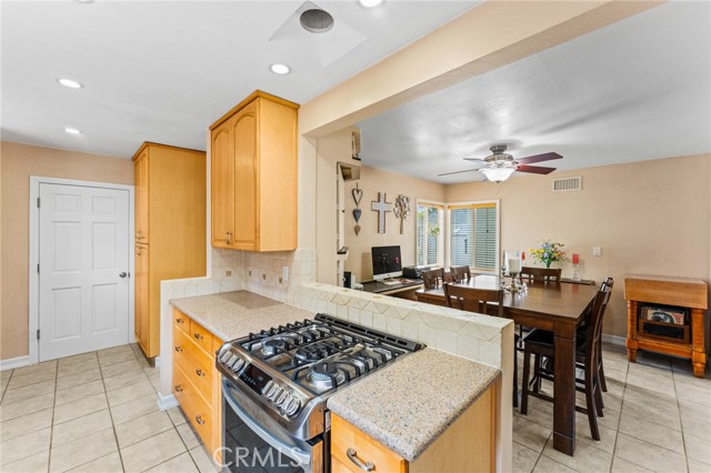 511 Mariposa Street, La Habra CA: https://media.crmls.org/medias/be0fc872-8c75-411c-8b6f-dbf155957678.jpg