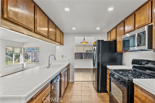 Detail Gallery Image 27 of 48 For 4847 Talmadge, Moorpark,  CA 93021 - 3 Beds | 2 Baths