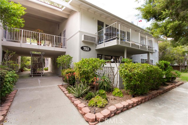 753 Avenida Majorca, Laguna Woods CA: https://media.crmls.org/medias/be10282c-355d-4199-acd1-fb0ae33a7925.jpg