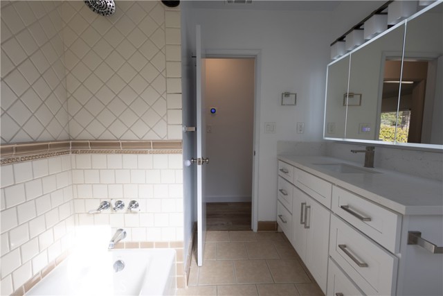 3334 Alabama Street, La Crescenta, California 91214, 3 Bedrooms Bedrooms, ,1 BathroomBathrooms,Residential Lease,For Rent,3334 Alabama Street,CRGD25156359