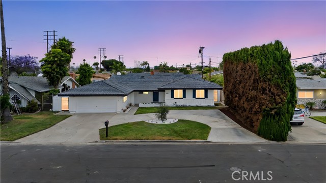 Detail Gallery Image 2 of 45 For 8771 La Grand Ave, Garden Grove,  CA 92841 - 3 Beds | 3 Baths