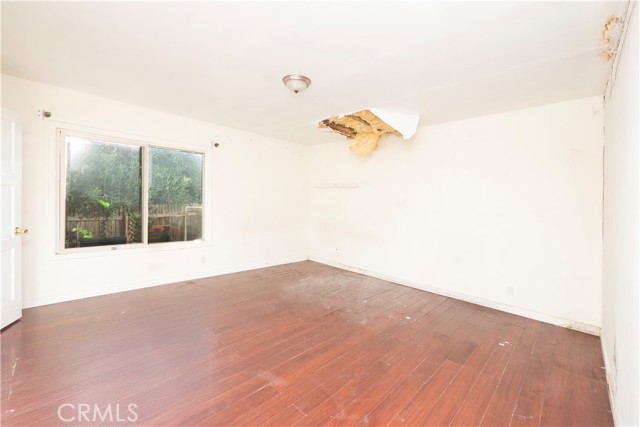 Detail Gallery Image 16 of 34 For 2422 N Forest, Santa Ana,  CA 92706 - 4 Beds | 1 Baths