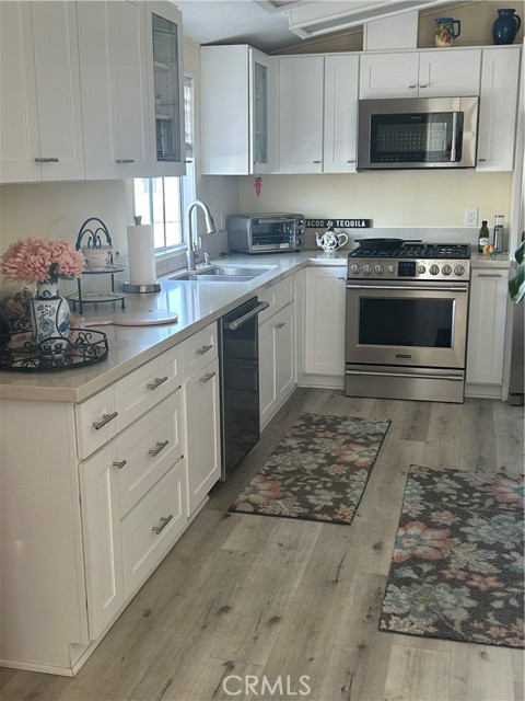 Detail Gallery Image 2 of 14 For 17261 Gothard St #47,  Huntington Beach,  CA 92647 - 2 Beds | 2 Baths