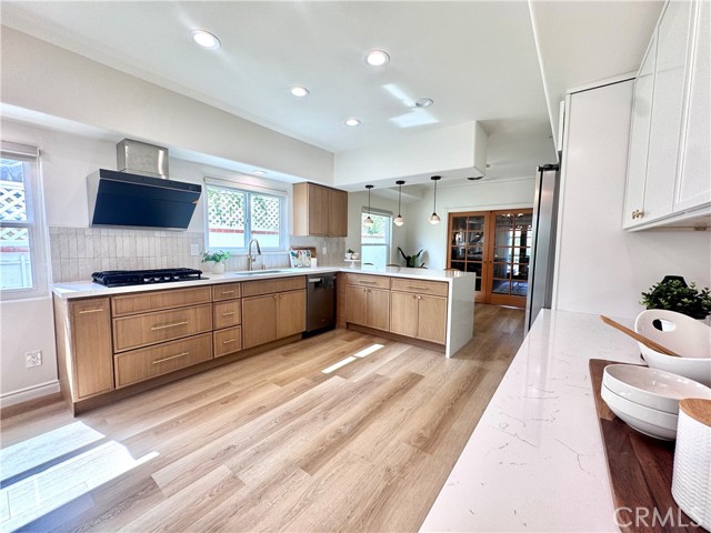 Image 29 of 63 For 920 Ford