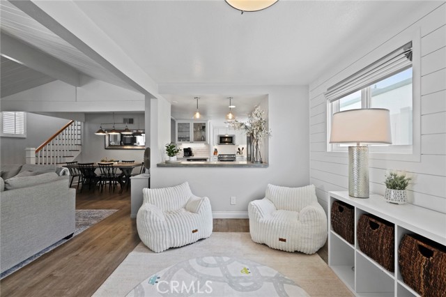Detail Gallery Image 9 of 46 For 412 Colton St, Newport Beach,  CA 92663 - 4 Beds | 3 Baths