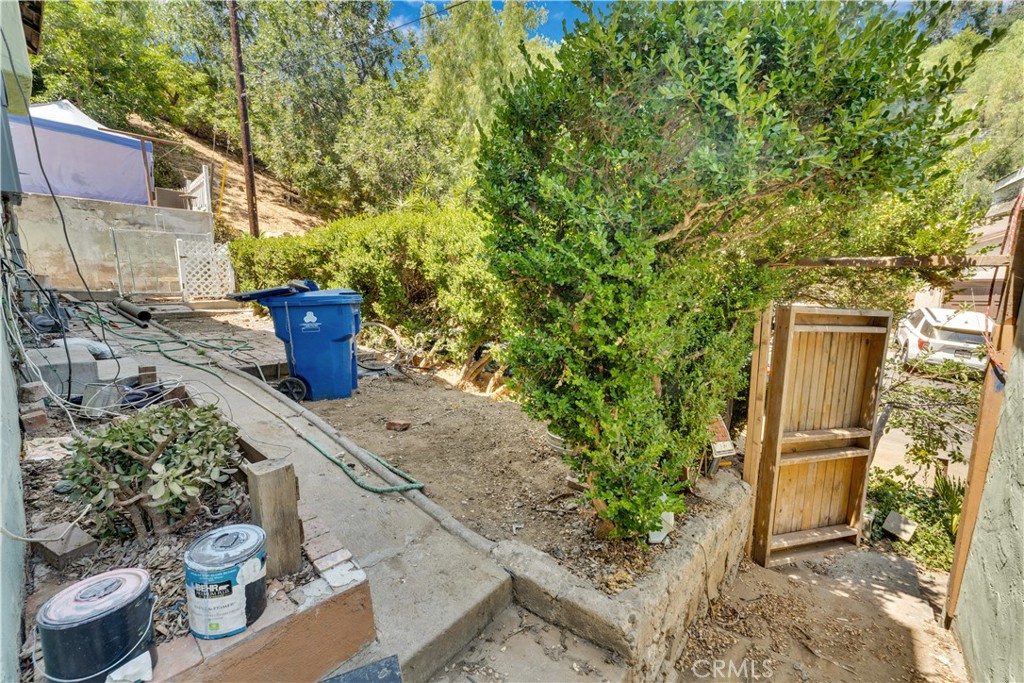 https://media.crmls.org/medias/be135dac-1c69-4dc8-8848-6a0e594a2df9.jpg?preset=X-Large