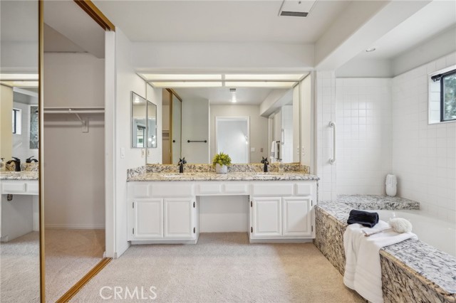 Detail Gallery Image 33 of 58 For 25 Lafayette Ct, Manhattan Beach,  CA 90266 - 2 Beds | 2 Baths