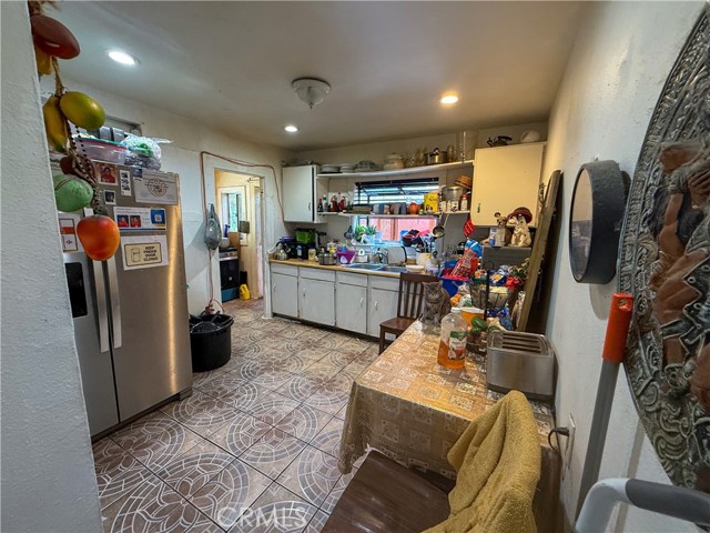 258 N Benton Way, Los Angeles CA: https://media.crmls.org/medias/be1393e4-a992-4dbb-9bd1-e575128dc651.jpg