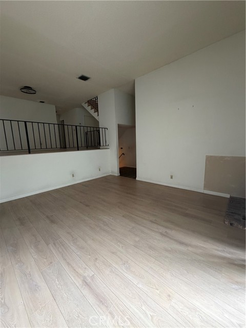 Detail Gallery Image 8 of 24 For 17811 Devonshire, Northridge,  CA 91325 - 3 Beds | 3 Baths