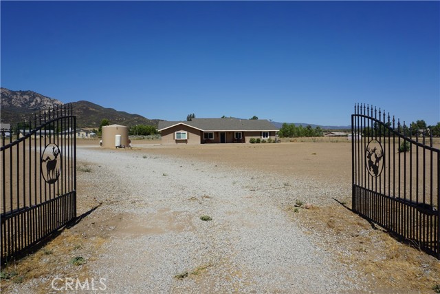 Detail Gallery Image 5 of 52 For 49726 Paiute Ct, Aguanga,  CA 92536 - 4 Beds | 2/1 Baths