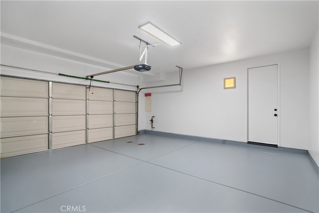 https://media.crmls.org/medias/be14b25c-4846-4412-b25c-dab5f0f7d52d.jpg?preset=X-Large