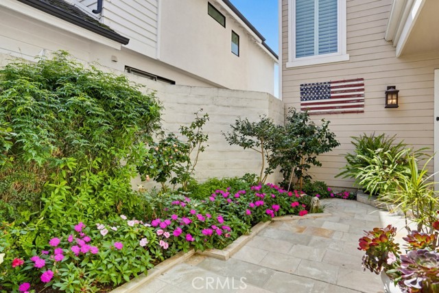 Detail Gallery Image 3 of 73 For 2661 Point Del Mar, Corona Del Mar,  CA 92625 - 4 Beds | 3/1 Baths