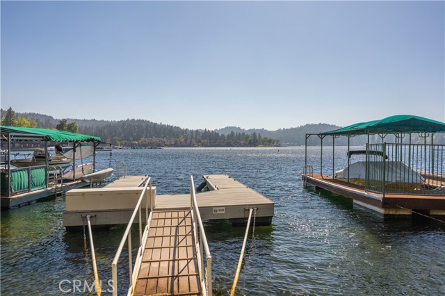 Detail Gallery Image 5 of 41 For 258 John Muir Rd, Lake Arrowhead,  CA 92352 - 5 Beds | 3 Baths