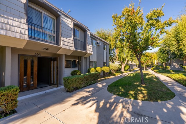 Detail Gallery Image 1 of 21 For 6041 Fountain Park St #9,  Woodland Hills,  CA 91367 - 2 Beds | 1 Baths