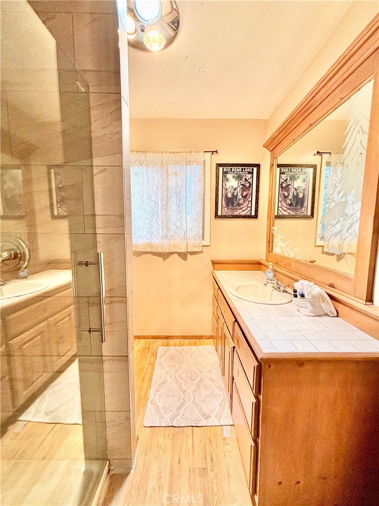 https://media.crmls.org/medias/be15b711-d09a-4d5c-b4ce-ee228540bc62.jpg?preset=X-Large