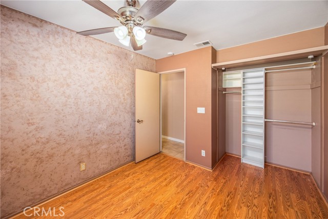 7571 Willow Way, Highland CA: https://media.crmls.org/medias/be15cfff-b411-45ca-b798-da016fbb5865.jpg