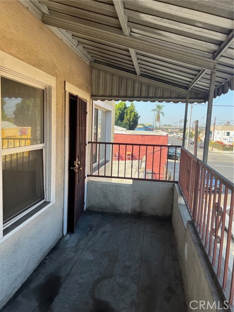 Detail Gallery Image 10 of 15 For 250 W 49th St, Los Angeles,  CA 90037 - – Beds | – Baths