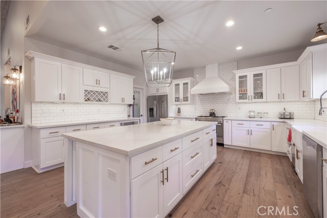 Detail Gallery Image 7 of 33 For 374 Mountainaire Ln, Big Bear Lake,  CA 92315 - 4 Beds | 3 Baths