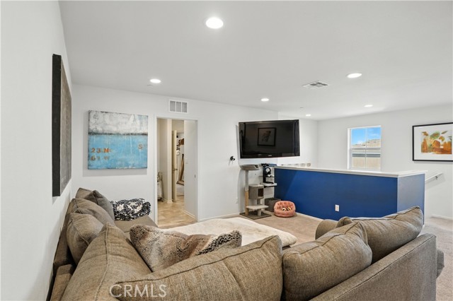Detail Gallery Image 27 of 75 For 11715 Periwinkle Pl, Jurupa Valley,  CA 91752 - 6 Beds | 4/1 Baths