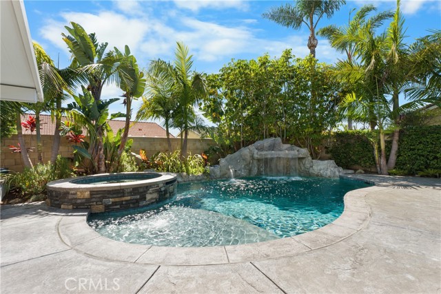 Front Image Thumbnail for CROC26071021