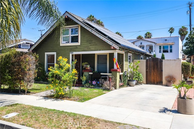 932 Coronado Avenue, Long Beach CA: https://media.crmls.org/medias/be17ba25-6999-4abe-8d2e-31cad2f89861.jpg