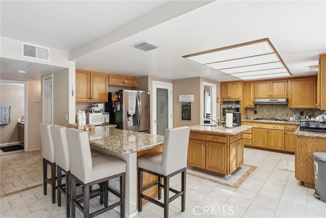 5036 Claro Way, Palmdale, CA 93551 photo 8