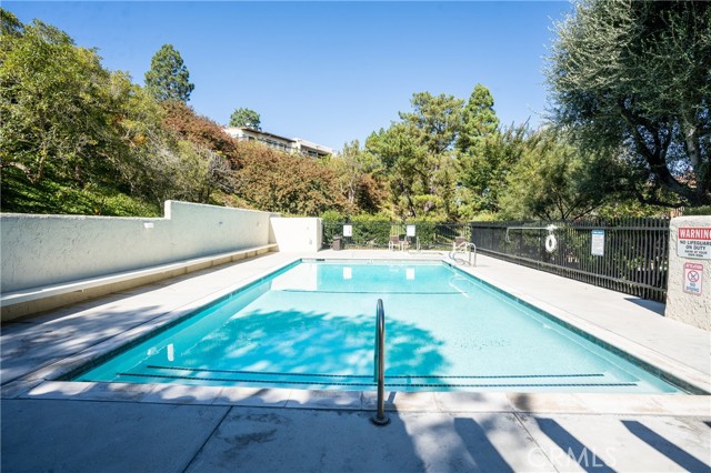 142 Aspen Way, Rolling Hills Estates, California 90274, 3 Bedrooms Bedrooms, ,2 BathroomsBathrooms,Residential,Sold,Aspen,DW21232324