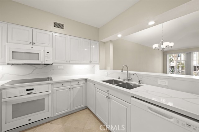 25432 Sea Bluffs Drive, Dana Point CA: https://media.crmls.org/medias/be19ebf9-695a-4739-9c9a-a2b16a0edfb8.jpg